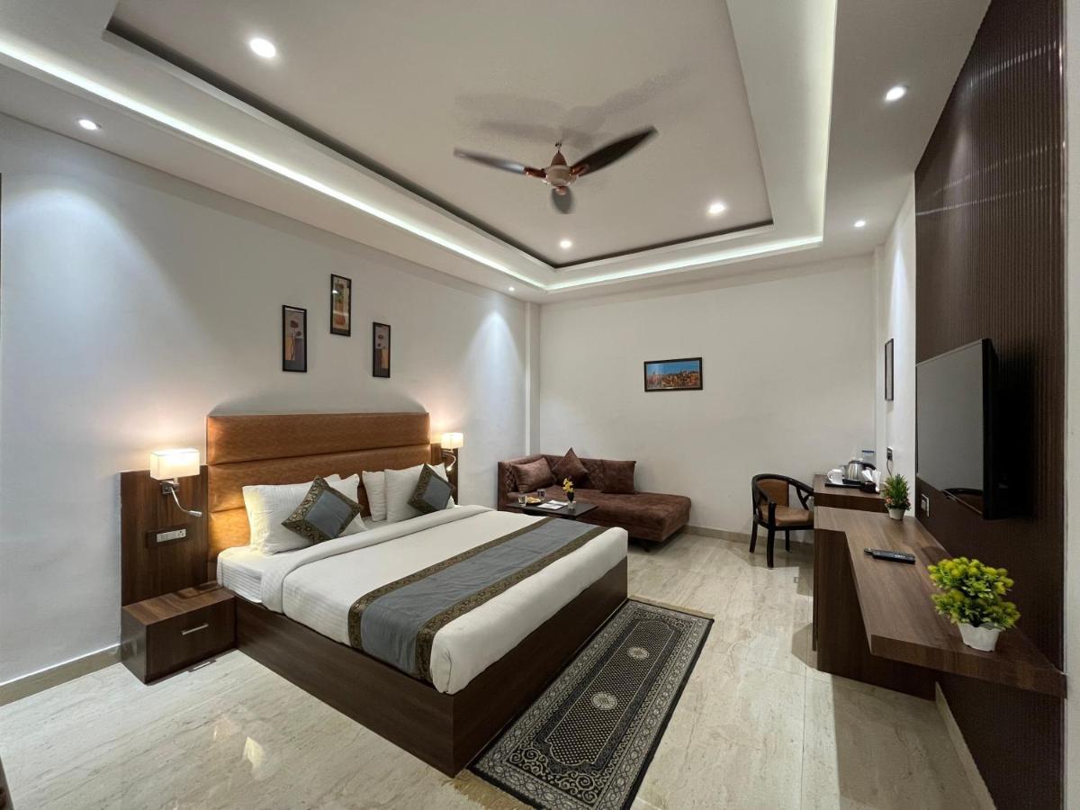 Hotel Kalawati Palace Varanasi Bagian luar foto