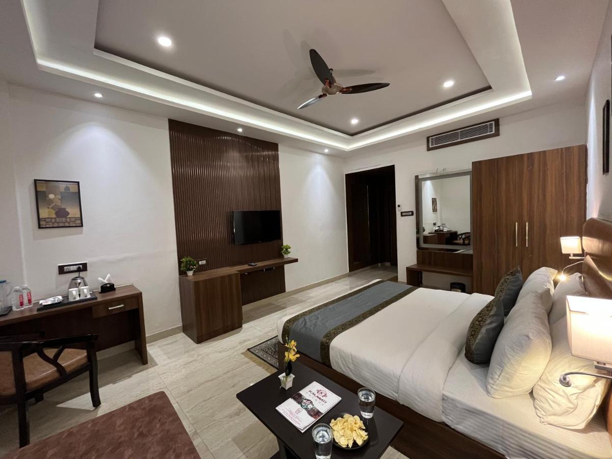 Hotel Kalawati Palace Varanasi Bagian luar foto