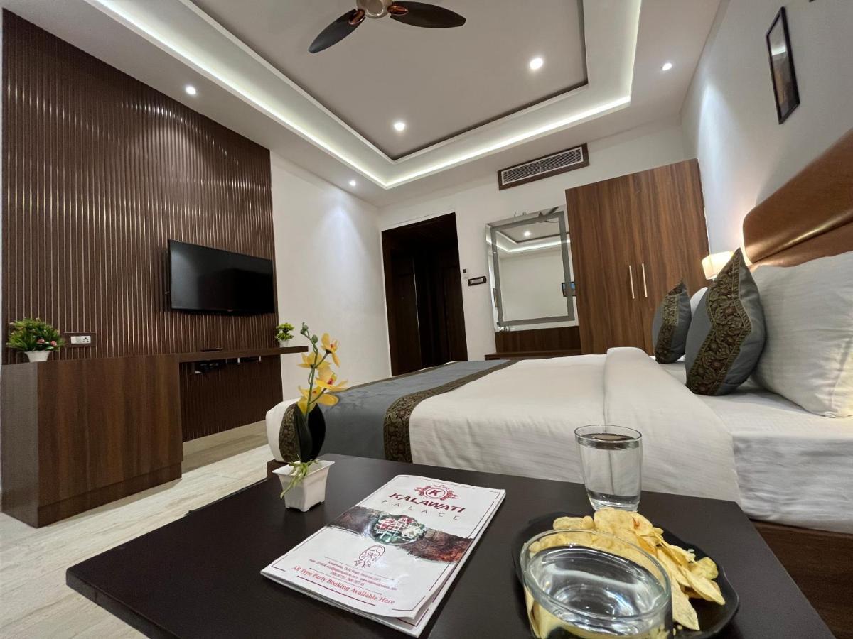 Hotel Kalawati Palace Varanasi Bagian luar foto