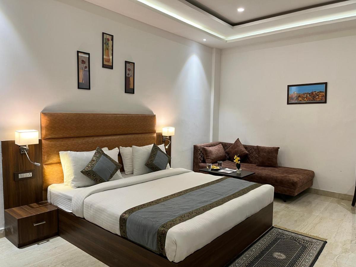 Hotel Kalawati Palace Varanasi Bagian luar foto